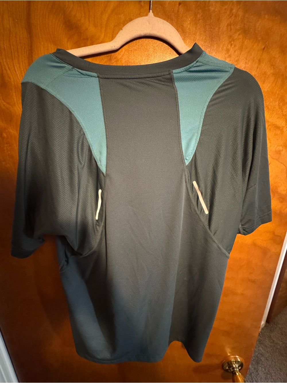 Fabletics The O2 Tee Men’s Large - Picture 2 of 2